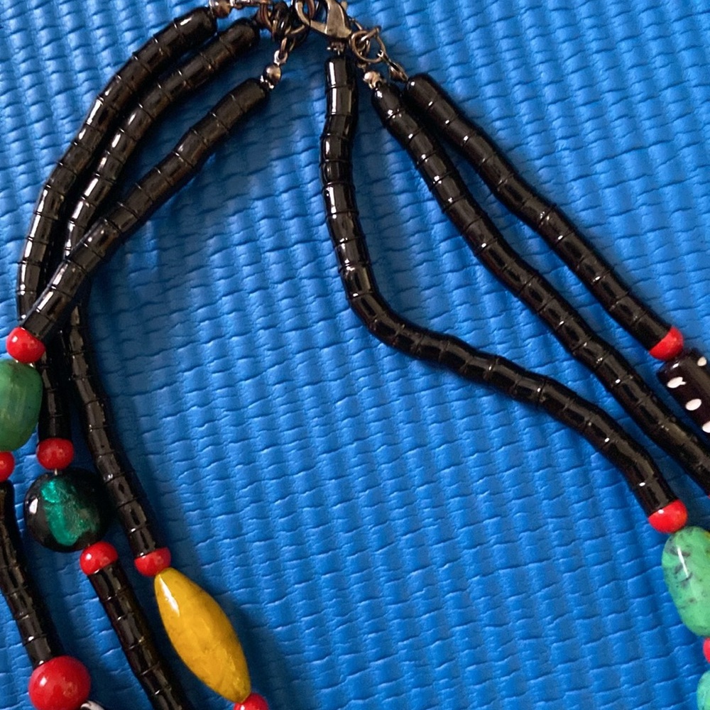 Colorful and black Beaded triple Necklace - Picture 6 of 17